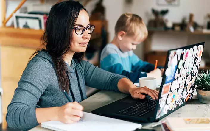 Prise en compte de la parentalité dans la vie au travail